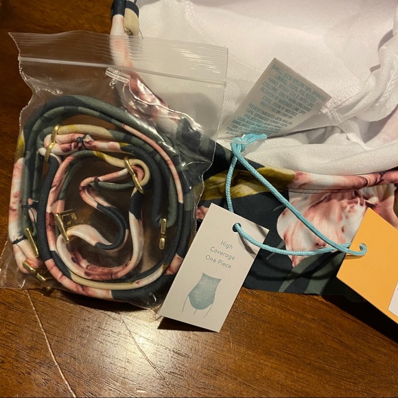 Kona Sol Bandeau Flounce 1 Pc Swimsuit Floral - Picture 6 of 8